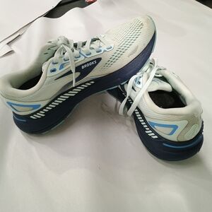 Brooks Women's Running Shoes in White, Navy & Light Blue